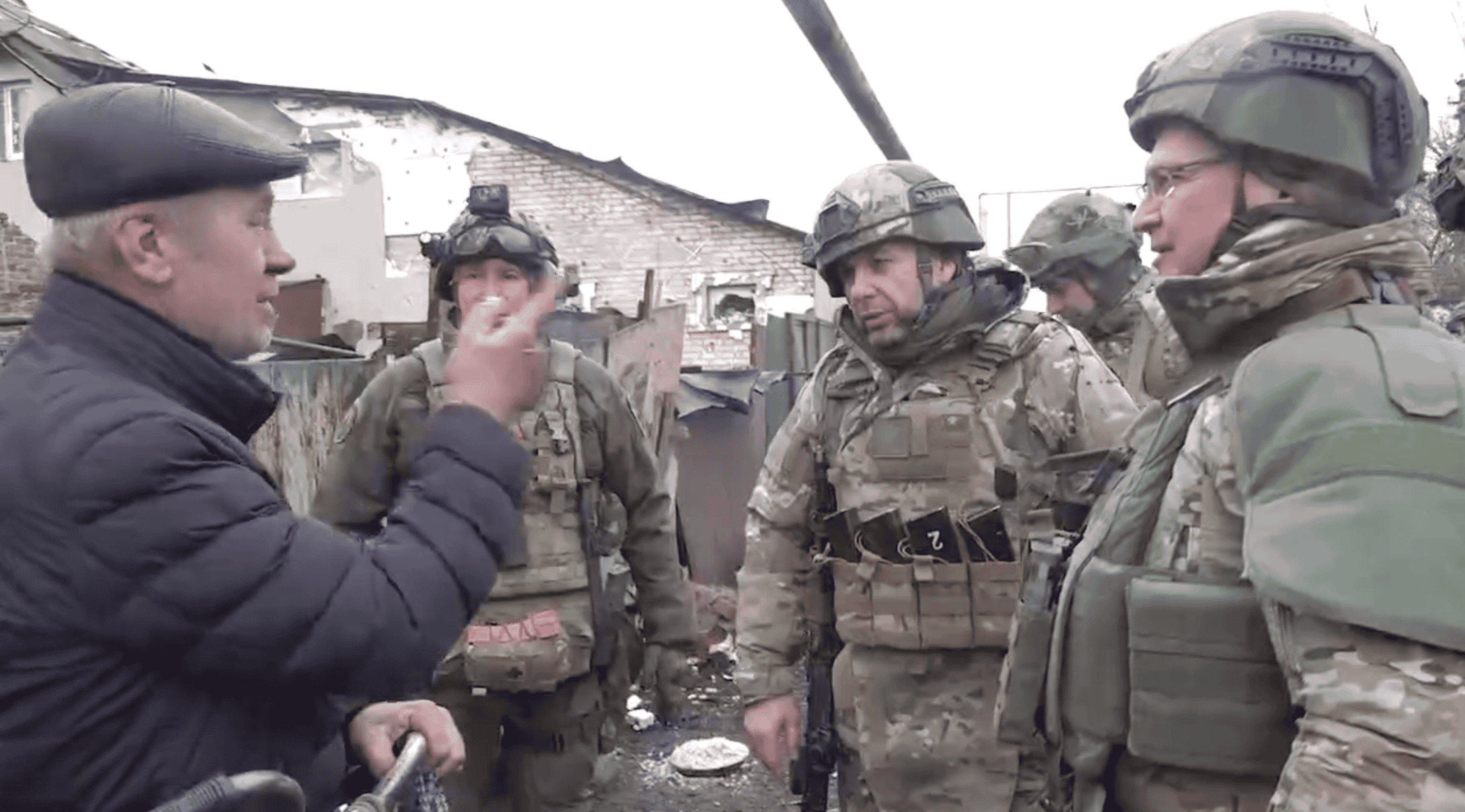 Росіяни публікують відео з Мирнограда: там нібито залишаються 1,6 тис. цивільних