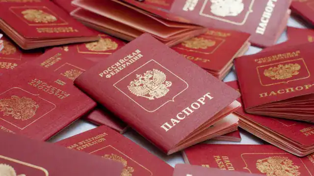 Окупанти запровадили на ТОТ України безстрокове оформлення громадянства Росії (деталі)