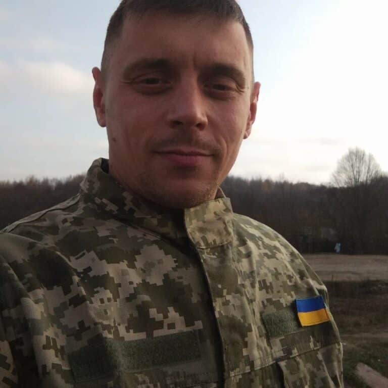 “Він завжди поспішав жити і радувати нас”: згадаймо 33-річного захисника з Вінниці Сергія Ростківського