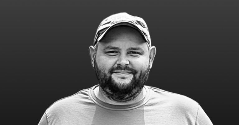 “Усі знали: якщо їдуть з Дмитром, то їм не страшно”: згадаємо військового Дмитра Ткачука