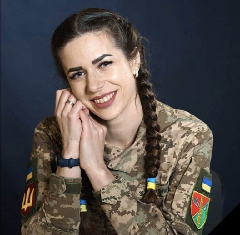 “Искренняя и всегда улыбчивая”: вспомним военнослужащую Татьяну Любич, погибшую в Славянске