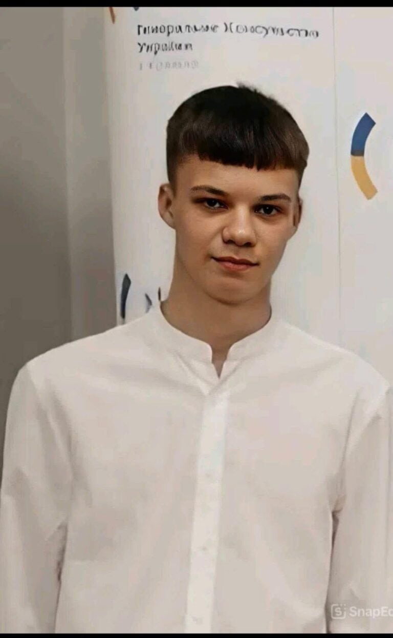 «Спокойный, доброжелательный и искренний парень»: вспомним 17-летнего Руслана Бобыка, погибшего во время обстрела Тернополя