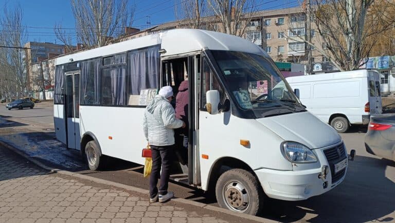 В Славянске и громаде запустили льготные автобусные рейсы