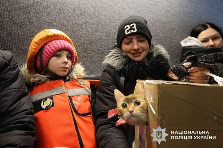 Начальник ДонОВА подписал приказ об эвакуации детей из части Славянска, теперь решение за Коордштабом