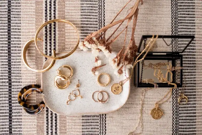 Ювелирный гардероб-конструктор: выбираем серьги — от базы к акцентам