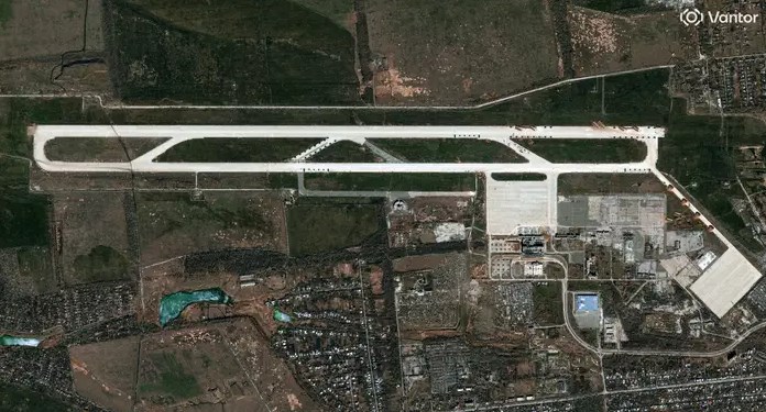 Росія розширює базу для запуску дронів на території Донецького аеропорту, — ЗМІ