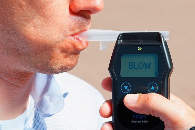 Завідувача наркологічного відділу в Слов’янську засудили на 8 років: він просив хабарів від військового