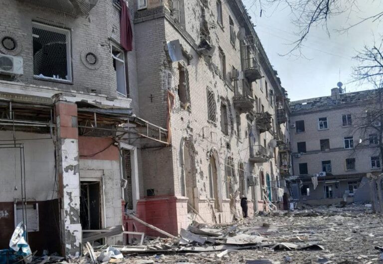 Дружківка частково залишилася без тепла через обстріли, жителів закликають виїздити