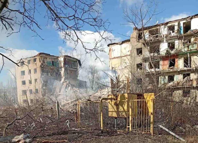 Дві людини загинули, ще пʼятеро поранені через російські удари: доба 4 березня у Донецькій області (ЗВЕДЕННЯ)