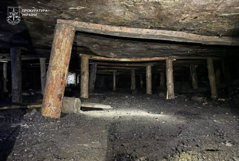 У Курициному, ймовірно, незаконно видобули майже 230 тонн вугілля: підозри отримали четверо людей