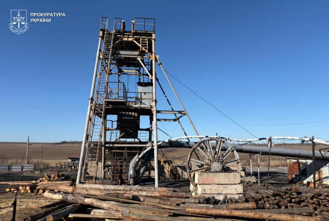 У Курициному, ймовірно, незаконно видобули майже 230 тонн вугілля: підозри отримали четверо людей