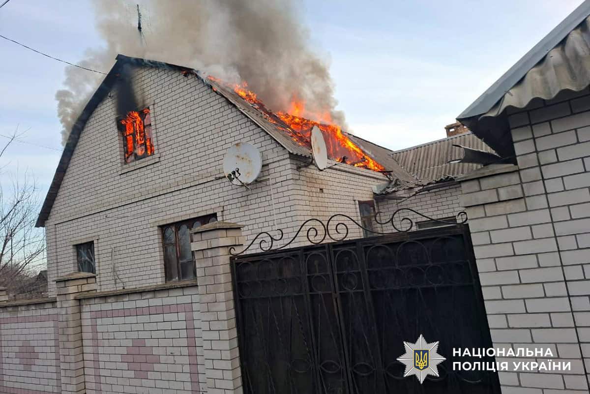 пошкоджений багатоквартирний будинок у Дружківці після російських ударів 8 березня, де поранені троє цивільних мешканців