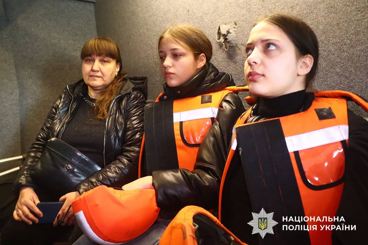 Із Карпівки у Миколаївській громаді евакуювали останніх дітей: деталі