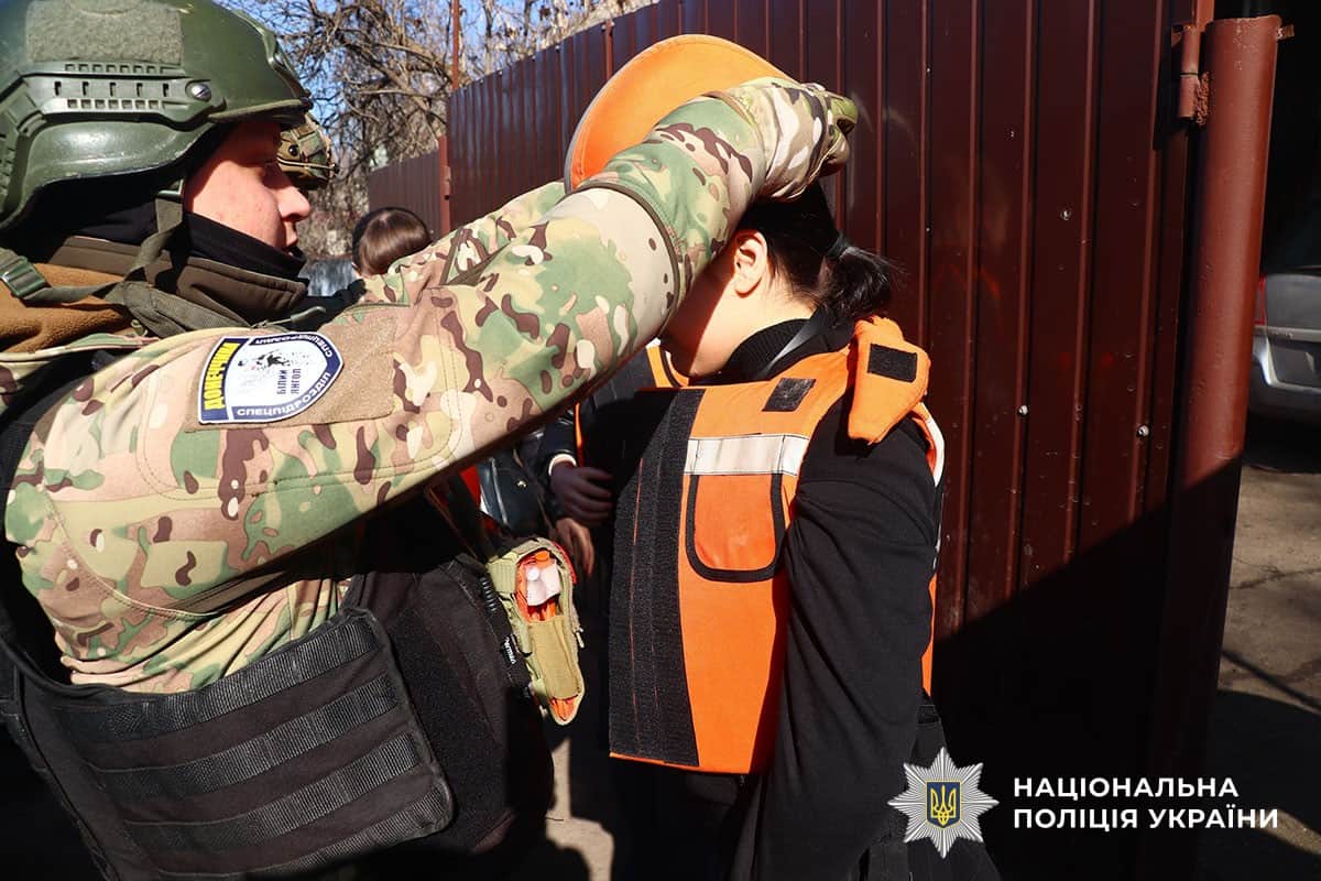 Із Карпівки у Миколаївській громаді евакуювали останніх дітей: деталі