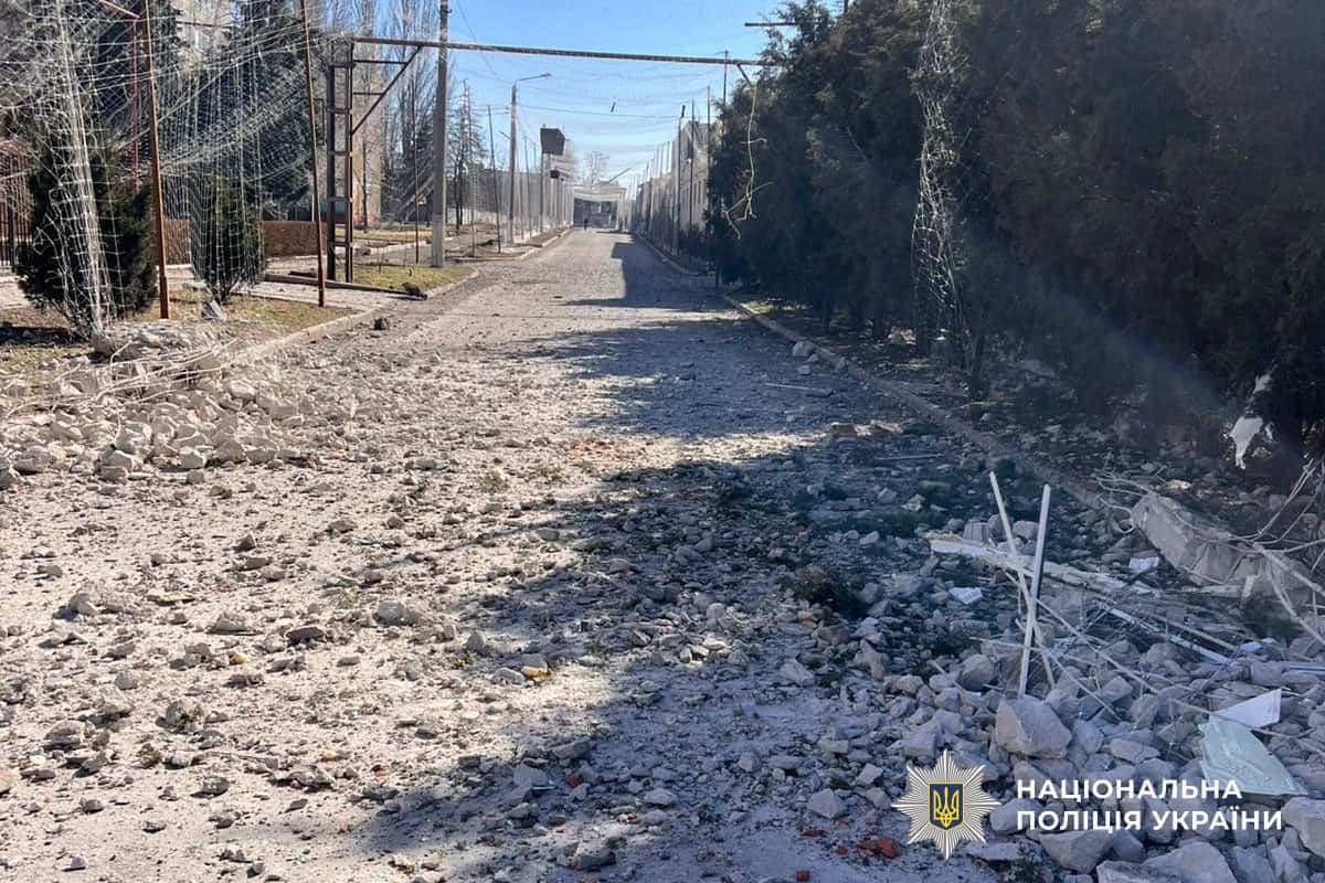 наслідки російського авіаудару по Шабельківці Краматорської громади 8 березня — зруйновані житлові будинки після скидання трьох 250-кілограмових авіабомб