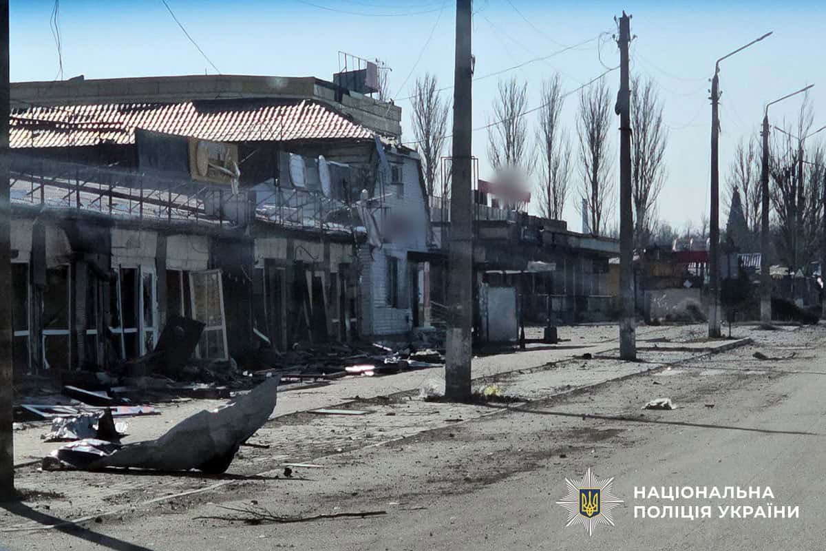 "Залишають заявки, відмовляються виїжджати": у Добропіллі залишаються близько 900 людей