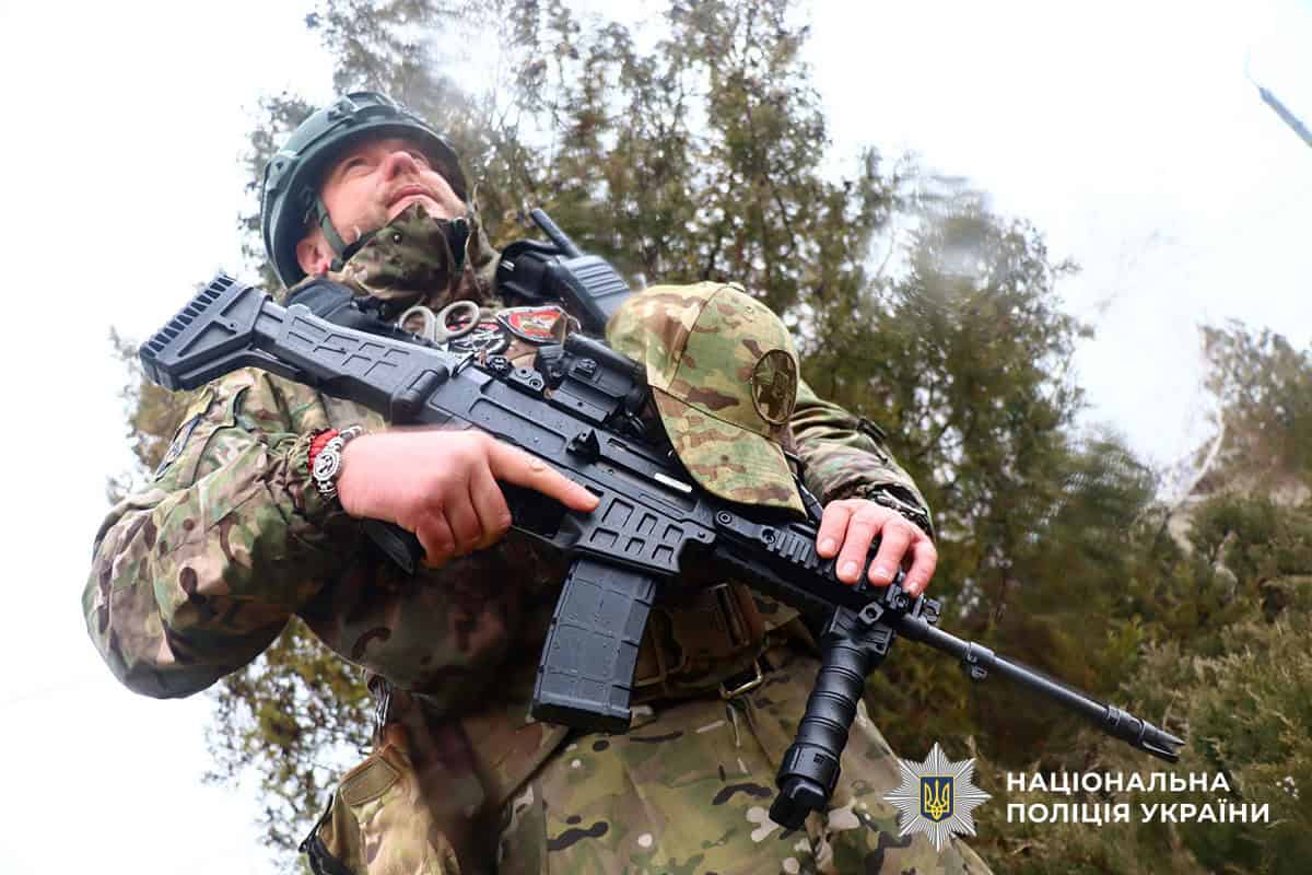 правоохоронці Донеччини збивають FPV-дрони та герані для захисту цивільної інфраструктури