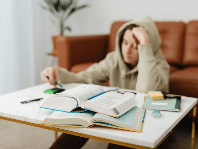 Понад 300 тисяч вступників уже зареєструвалися на НМТ: у МОН прогнозують показники на рівні минулого року