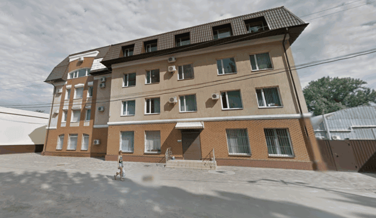 Здание для проживания переселенцев из Доброполья в Днепре частично отремонтируют не ранее июня (детали)