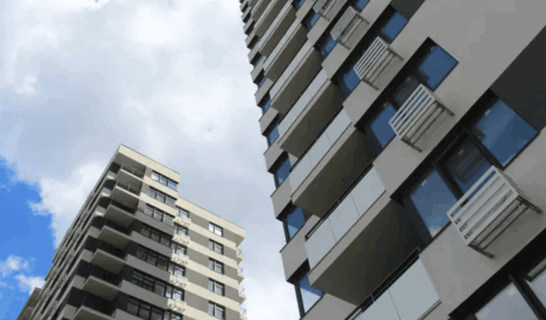 У Львові хочуть збудувати житло для маріупольців: адміністрації попередньо домовились про землю під будівництво