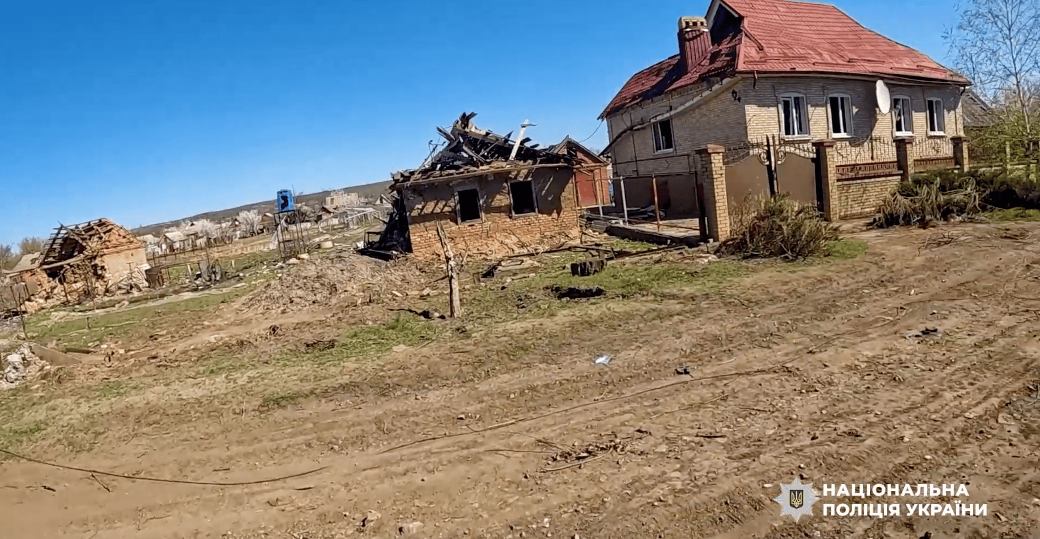 "Діставалися розбитими вулицями": з Олексієво-Дружківки та Оскивого евакуювали двох жінок