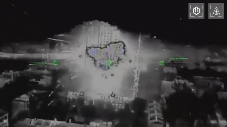 Украинские военные атаковали дронами штаб ФСБ в Донецке (подробности)