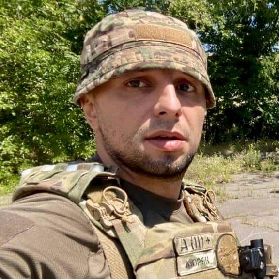 Долучився до війська, щоб захистити сімʼю: згадаймо захисника з Одеси Костянтина Волкова