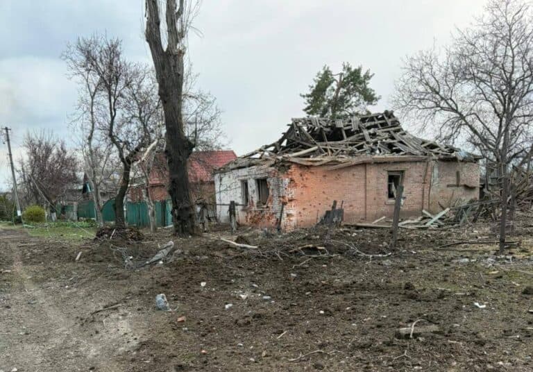 4 погибших и 4 раненых: вечером 3 апреля оккупанты во второй раз нанесли авиаудары по Краматорску