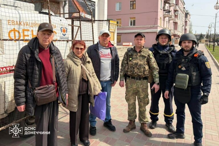 Еще четырех человек из прифронтовой Дружковки эвакуировала группа «Феникс»