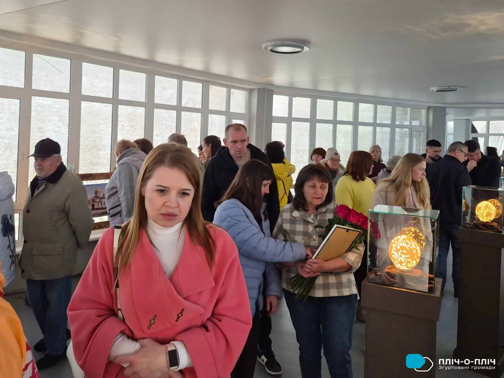 У Гостомелі до середини травня показуватимуть "Скорботний шлях Бахмута": як потрапити на виставку