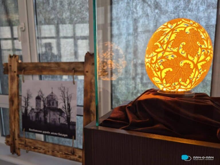 У Гостомелі до середини травня показуватимуть “Скорботний шлях Бахмута”: як потрапити на виставку