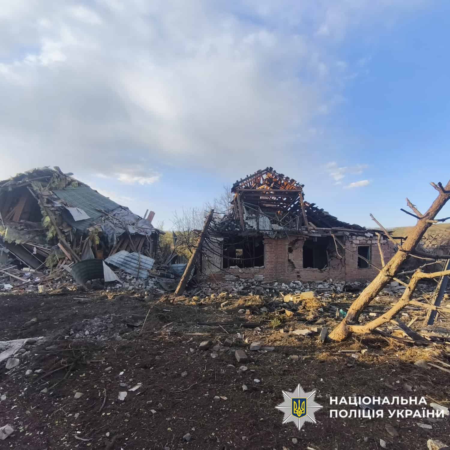 Пошкодження житлових будинків та інфраструктури в Оріхуватці Миколаївської громади після атаки