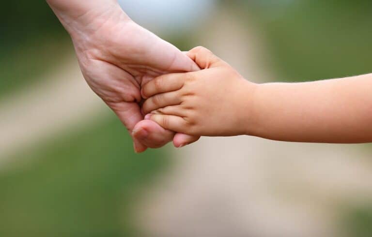 От материальной помощи до подарков: как в Светлодарской громаде поддержат семьи с детьми