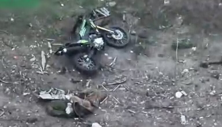 Бойцы ВСУ отразили массированную атаку россиян в Часовом Яре и уничтожили более десяти единиц их техники