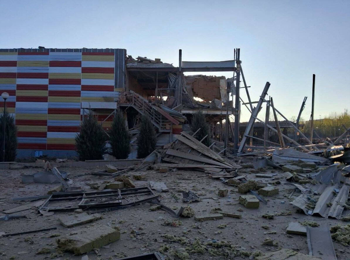 наслідки обстрілів Донеччини 19 квітня пошкоджені будинки та інфраструктура без жертв серед цивільних