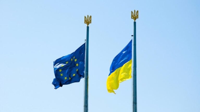 ЕС одобрил кредит для Украины на 90 млрд евро и 20-й пакет санкций против России (подробности)