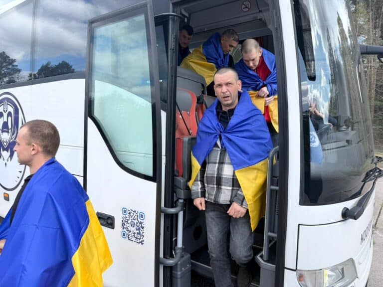 Українська сторона передала Росії список полонених на обмін: планують повернути військових, які в полоні найдовше
