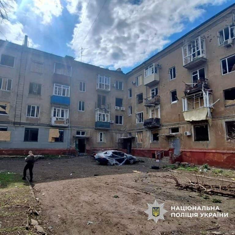 Один человек погиб, трое получили ранения из-за ударов России: сутки 13 апреля в Донецкой области (сводка)