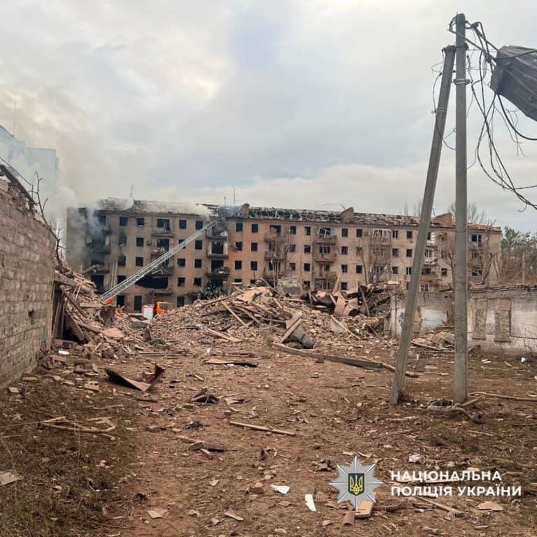 Шестеро цивільних жителів Донеччини за добу зазнали поранень, серед них — дитина: як минуло 15 квітня в регіоні (ЗВЕДЕННЯ)