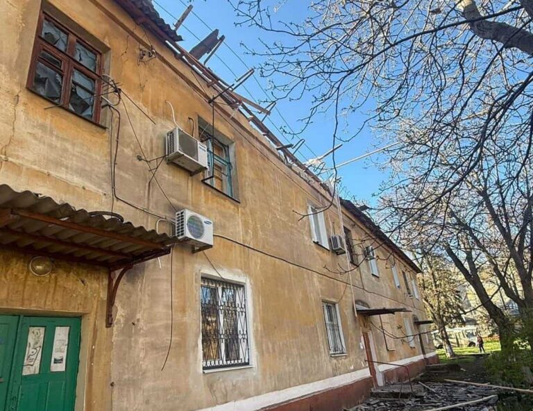 Двоє загинули, ще пʼятеро поранені через удари Росії: доба 25 квітня у Донецькій області (ЗВЕДЕННЯ)