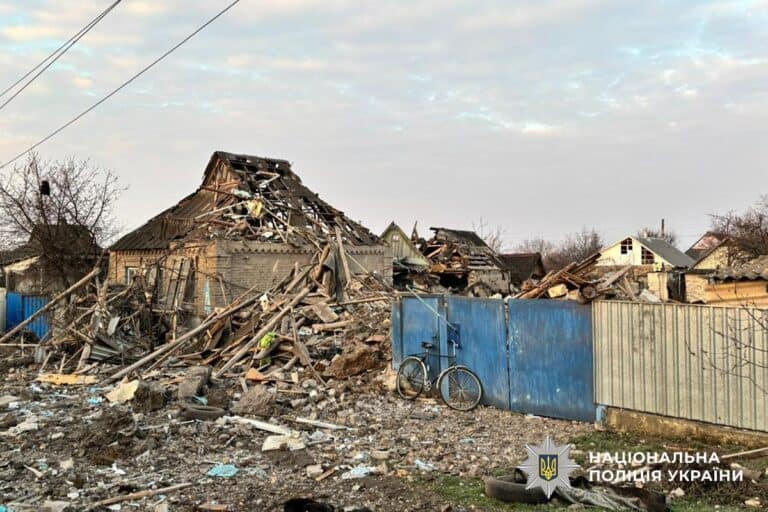 За добу на Донеччині загинули троє цивільних, поранені ще 13: як минуло 2 квітня в регіоні (ЗВЕДЕННЯ)