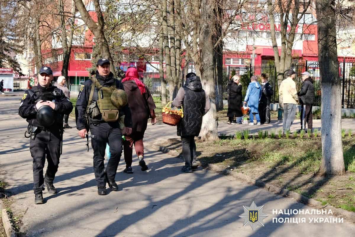 Святкові богослужіння провели у 61 храмі Донецької області (деталі)