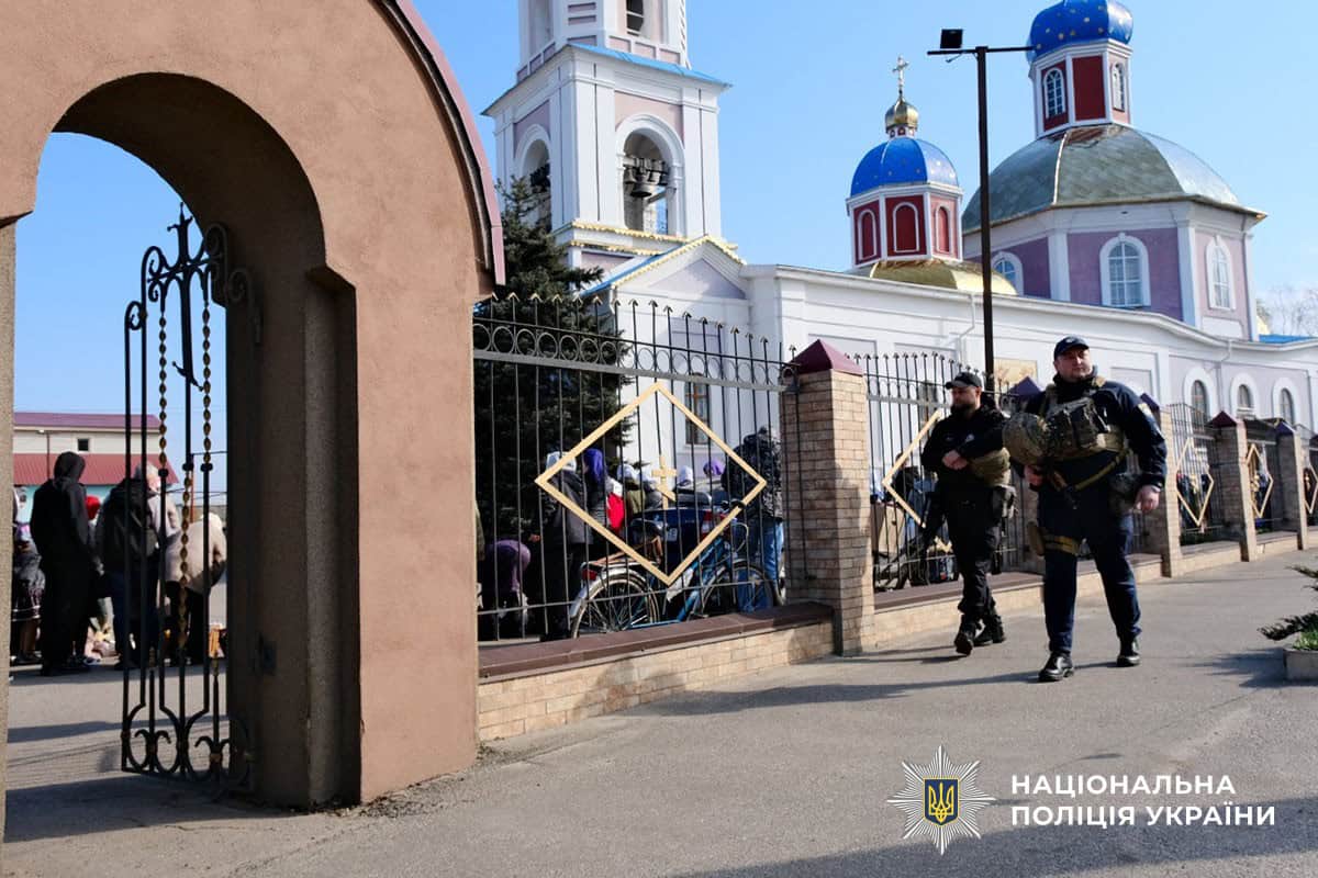 Святкові богослужіння провели у 61 храмі Донецької області (деталі)