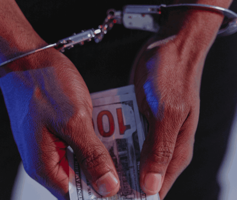 Обещал снять с воинского учета «задним числом»: сотрудник полиции охраны из Славянска попался на взятке и получил условный срок