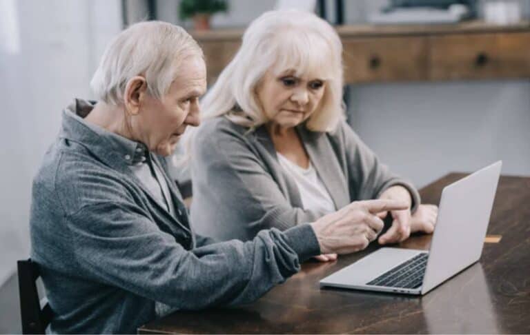 Пенсіонери з ТОТ мали до 1 квітня підтвердити відсутність виплат від Росії, щоб зберегти українську пенсію: як поновити, якщо не встигли