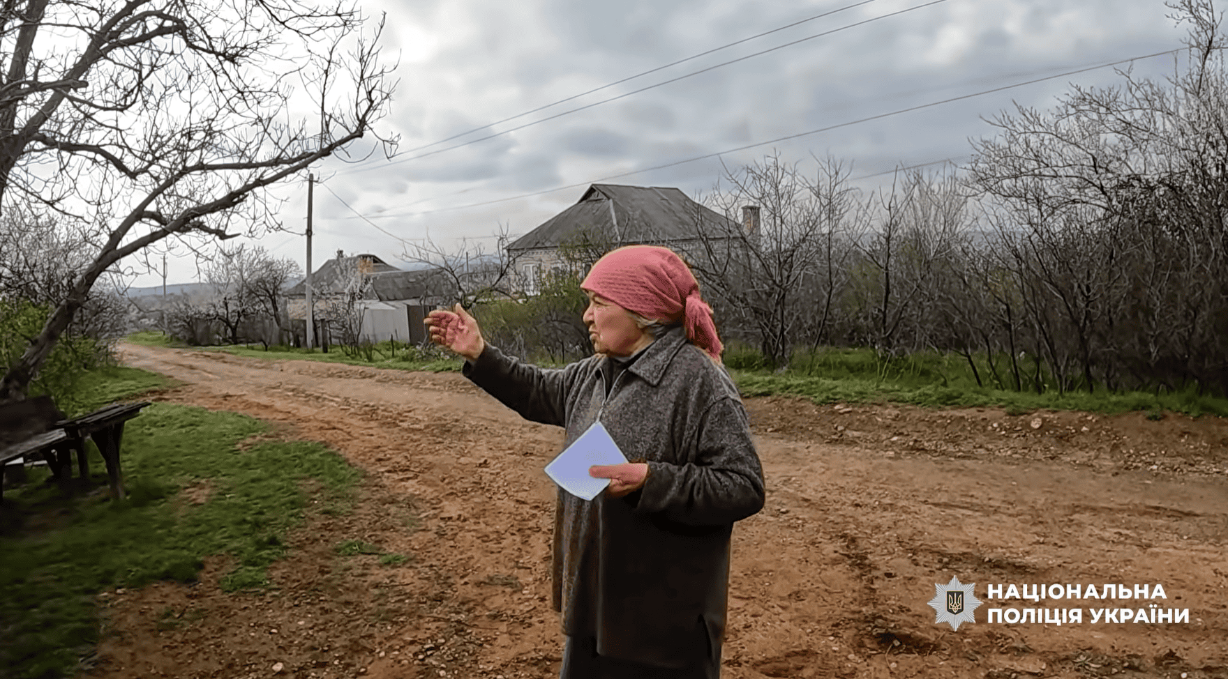 "Дехто не наважується, інші — виїздять": з прифронтової Дружківки евакуювали ще трьох літніх жінок