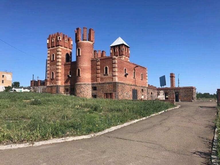 Из-за действий Сил обороны россияне вынужденно перекрыли трассу Мангуш-Бердянск, — местные чаты мариупольцев