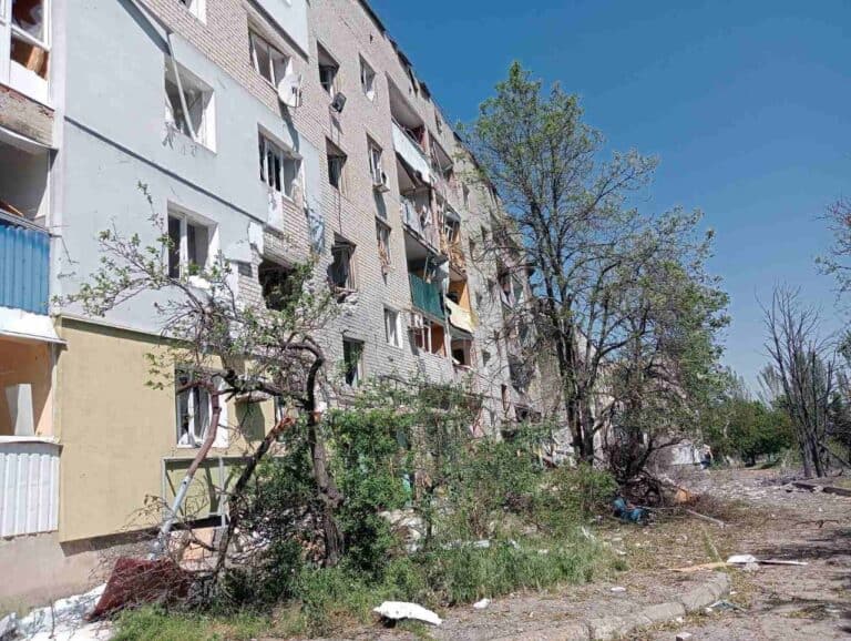 На Донеччині 22 травня під обстріли потрапили семеро цивільних, серед них дитина. Як минула доба в регіоні (ЗВЕДЕННЯ)