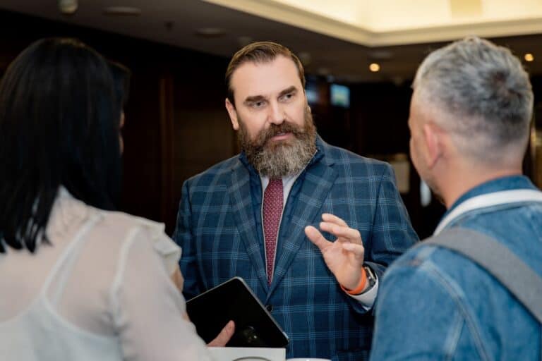 В Україні не вистачає близько 1,7 тисячі вчителів, найбільші труднощі з кадрами у малих школах, — Лісовий