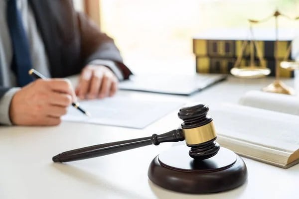 Продал найденное под Бахмутом оружие: украинского военного приговорили к 3 годам и 4 месяцам тюрьмы